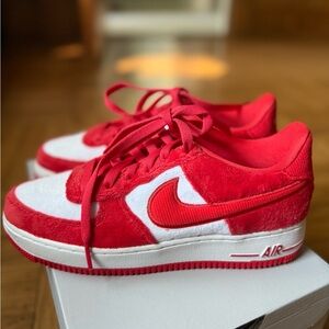 NWOT Nike Air Force 1 GS Fire Red /LT Crimson White Youth Sneakers